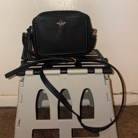 kate spade Handbags - Kate Spade Black Pebbled Leather Camera Crossbody with Tassel